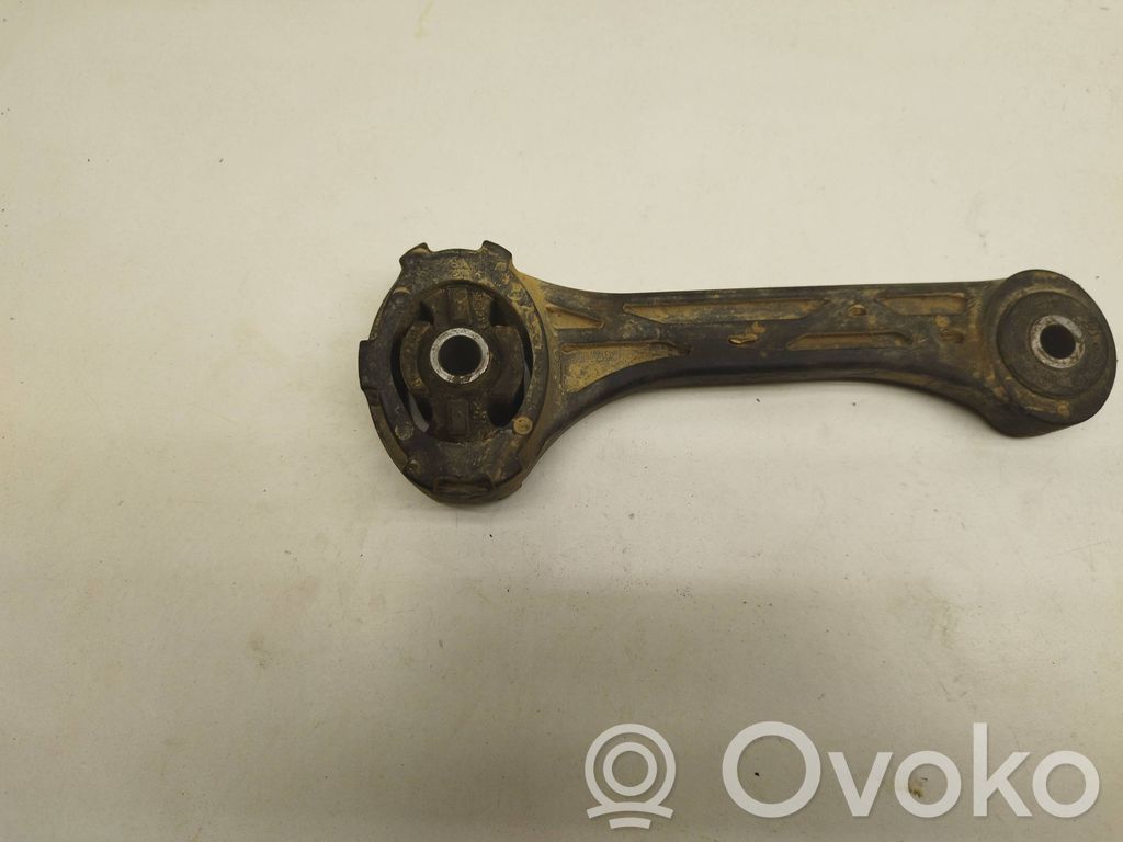 Subaru Impreza I Engine mount bracket 