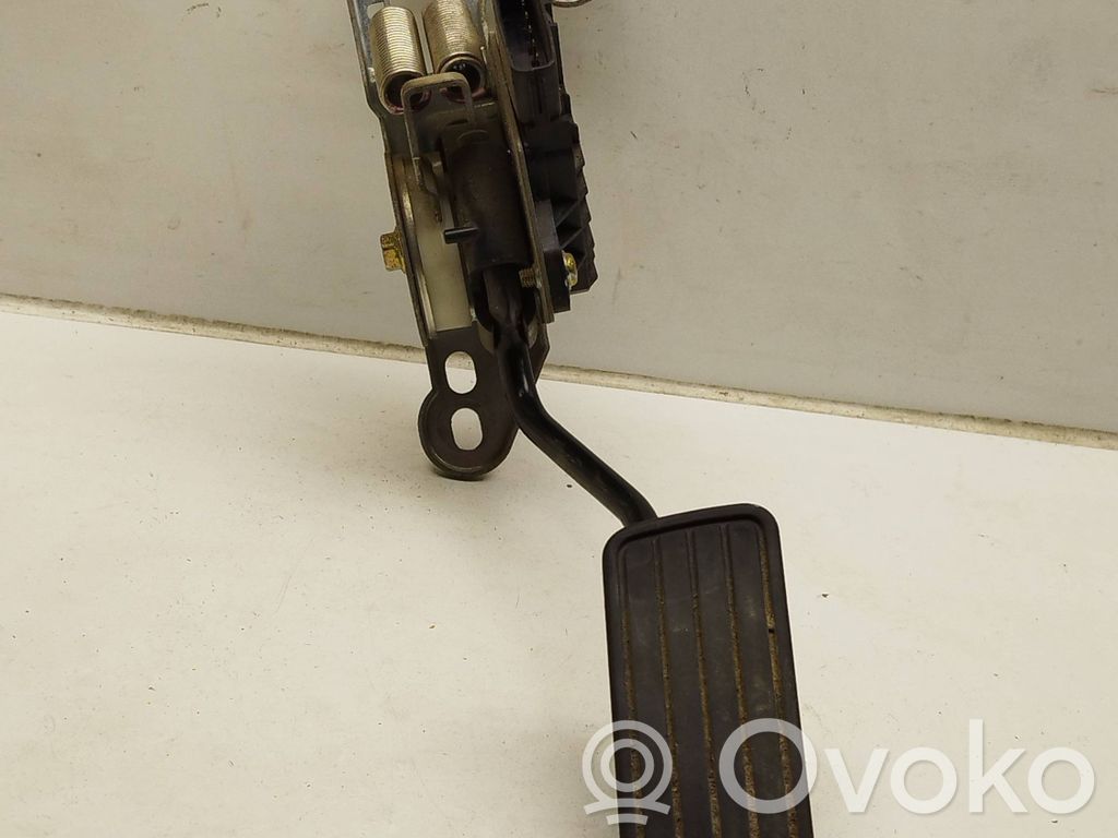 Subaru Legacy Accelerator throttle pedal 