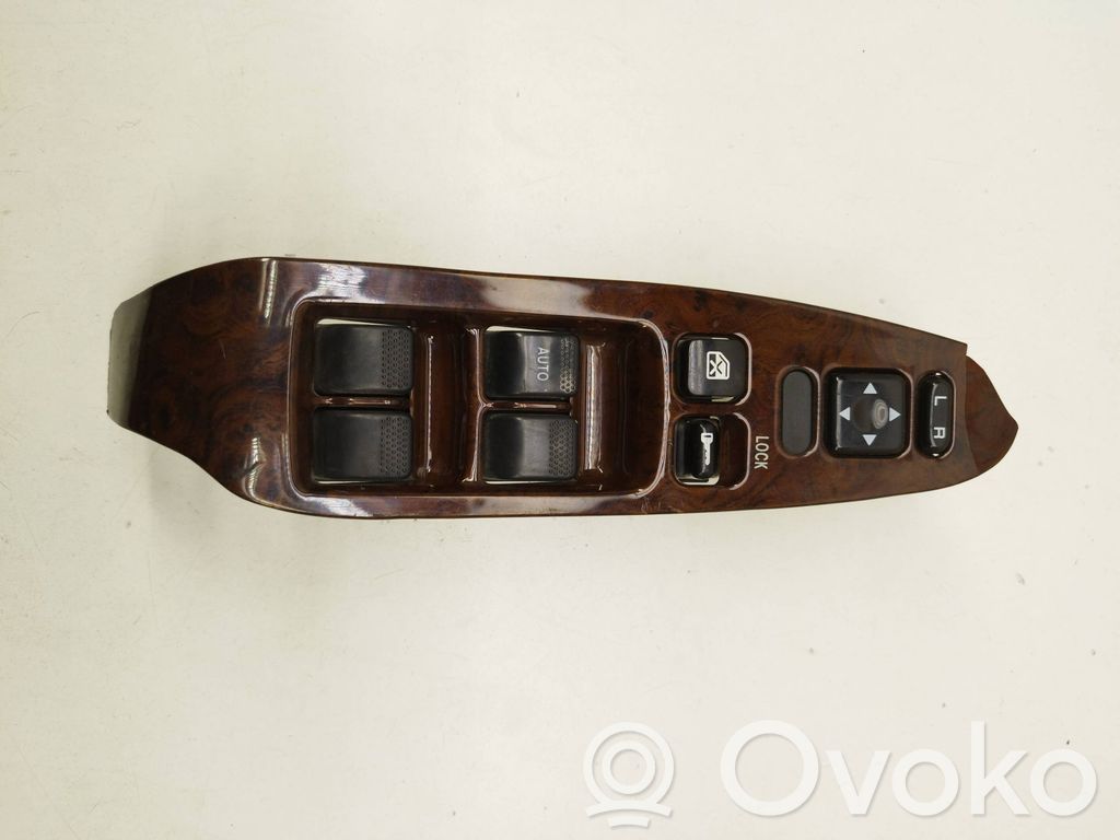 Subaru Legacy Electric window control switch 