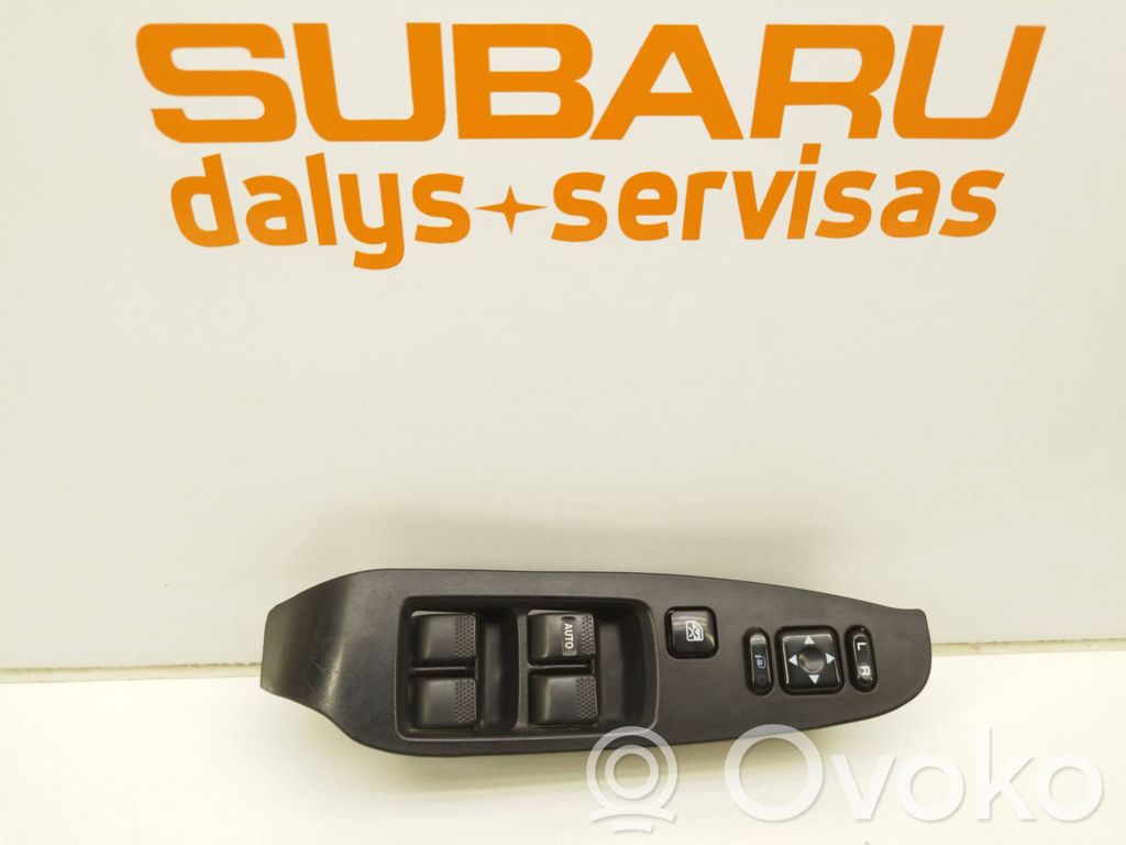 Subaru Legacy Electric window control switch 