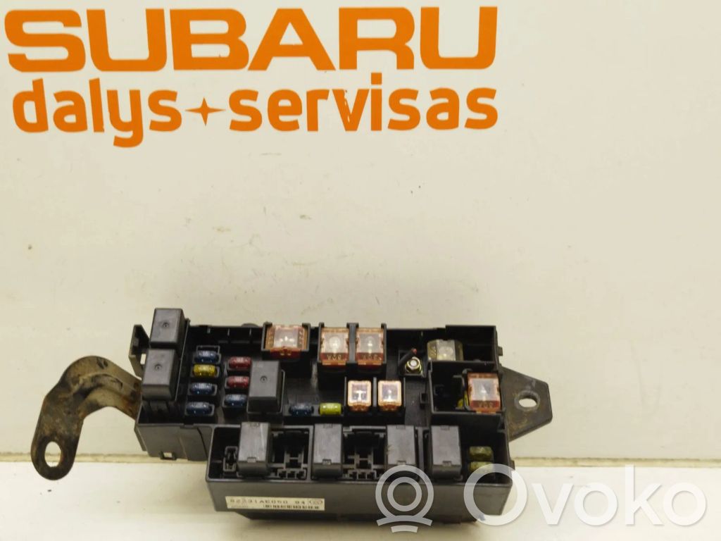 Subaru Legacy Juego de caja de fusibles 