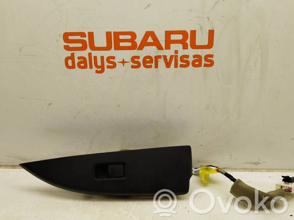 Subaru Legacy Electric window control switch 
