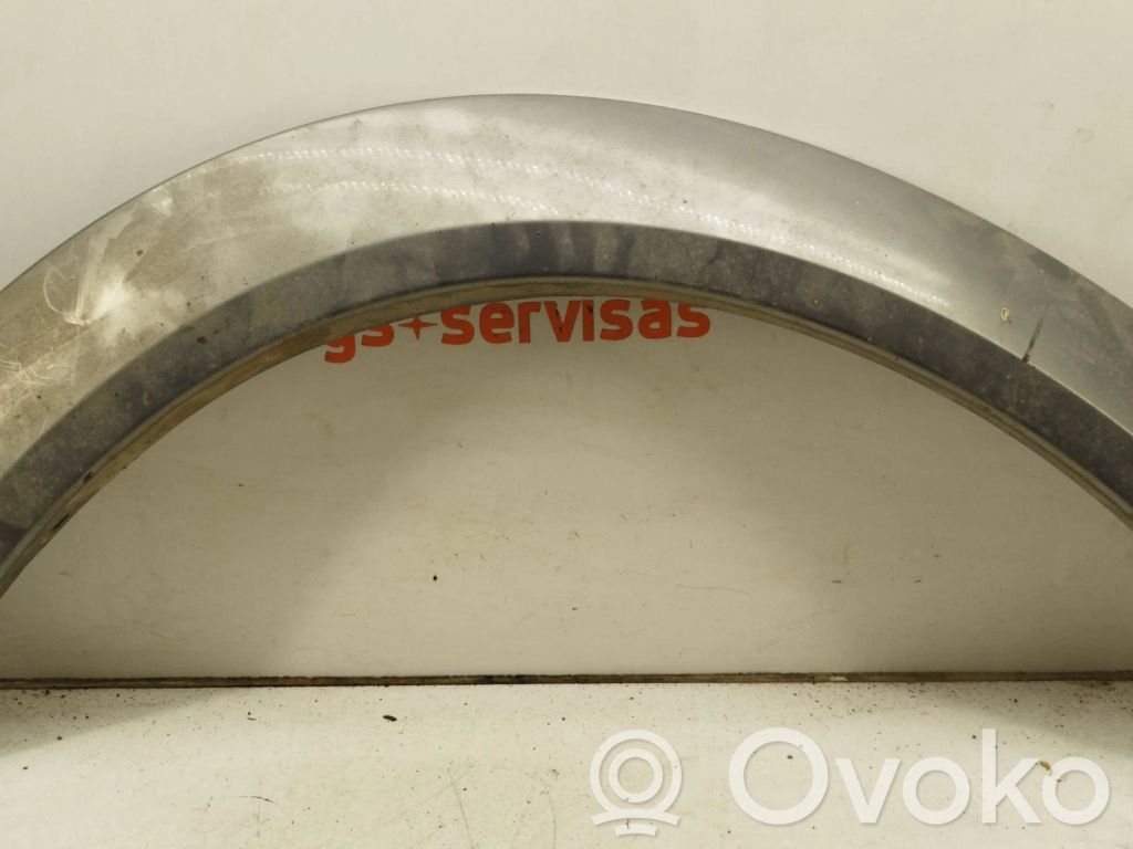 Front arch trim