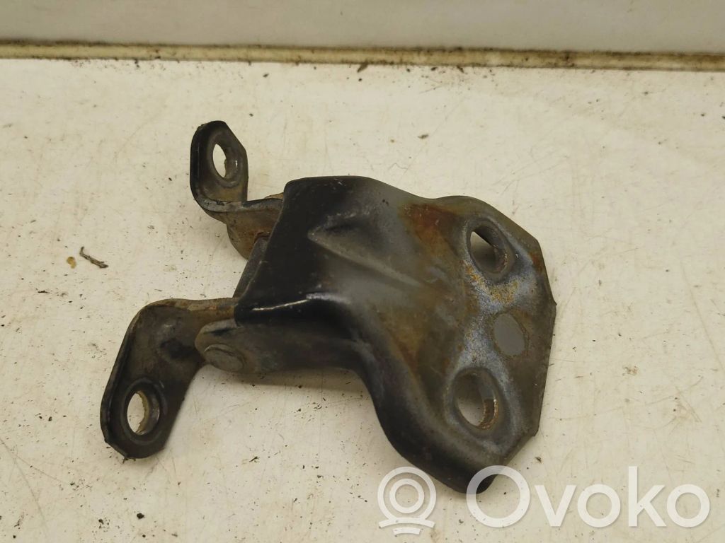 Subaru Impreza III Front door lower hinge 
