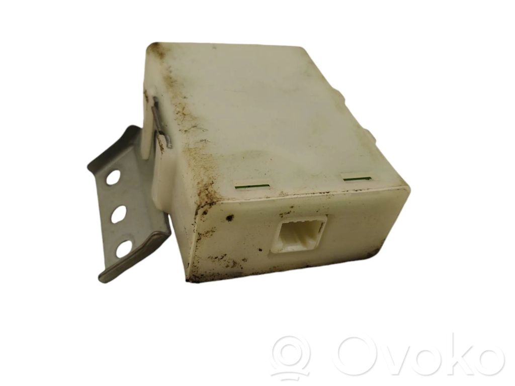 Subaru Legacy Door central lock control unit/module 