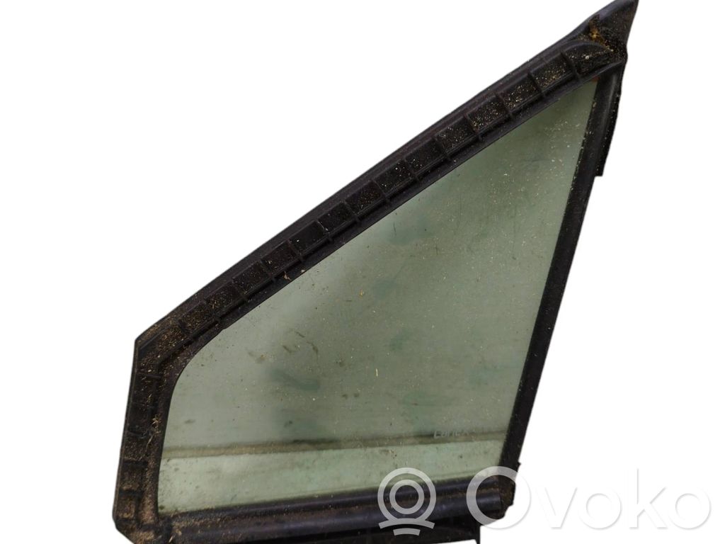 Subaru Outback (BS) Ventanilla de ventilación de la puerta delantera cuatro puertas 