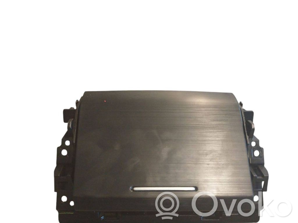 Subaru Outback (BS) Consola central de la guantera 