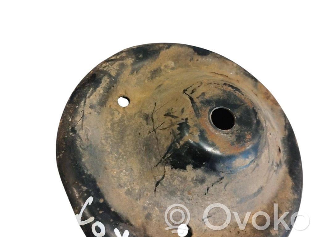Front shock absorber mounting bracket
