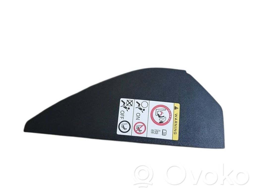 Panelės apdailos skydas (šoninis)   1028360