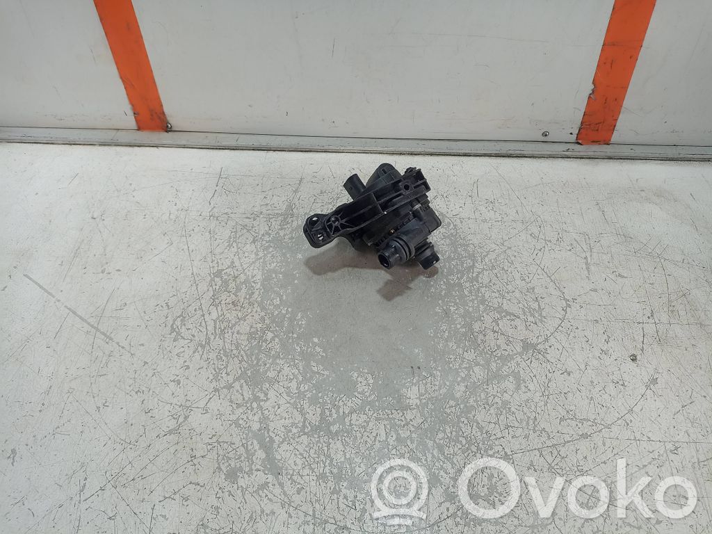 BMW X1 U11 Pompa cyrkulacji / obiegu wody 
