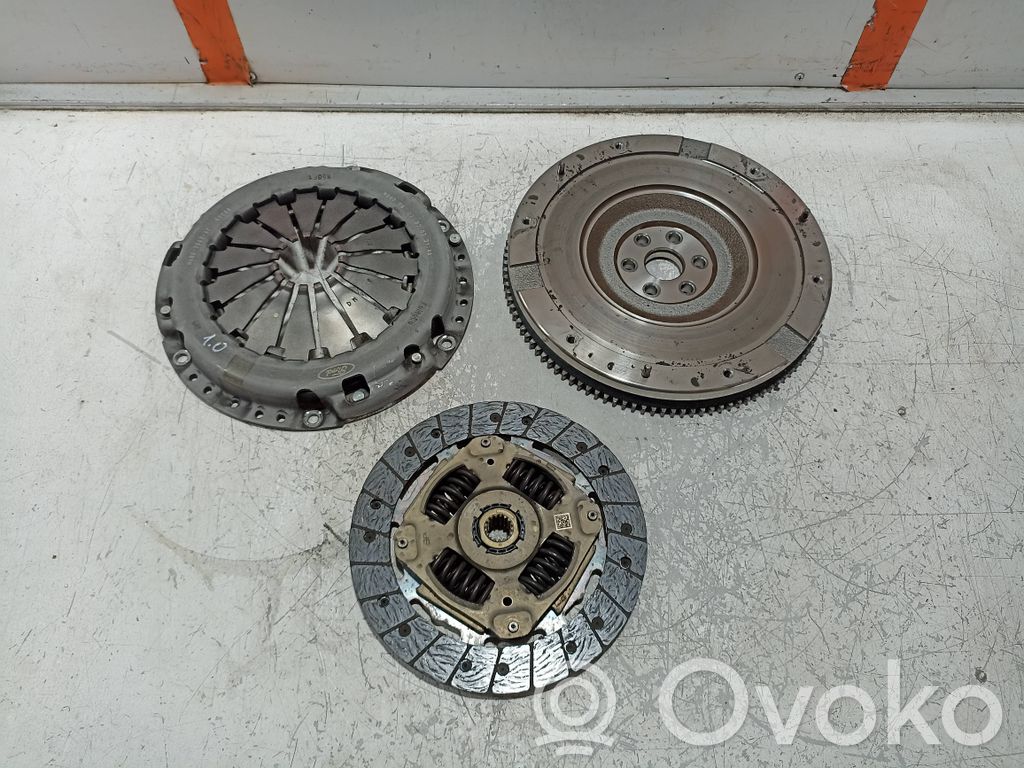Ford Puma Kit d'embrayage 