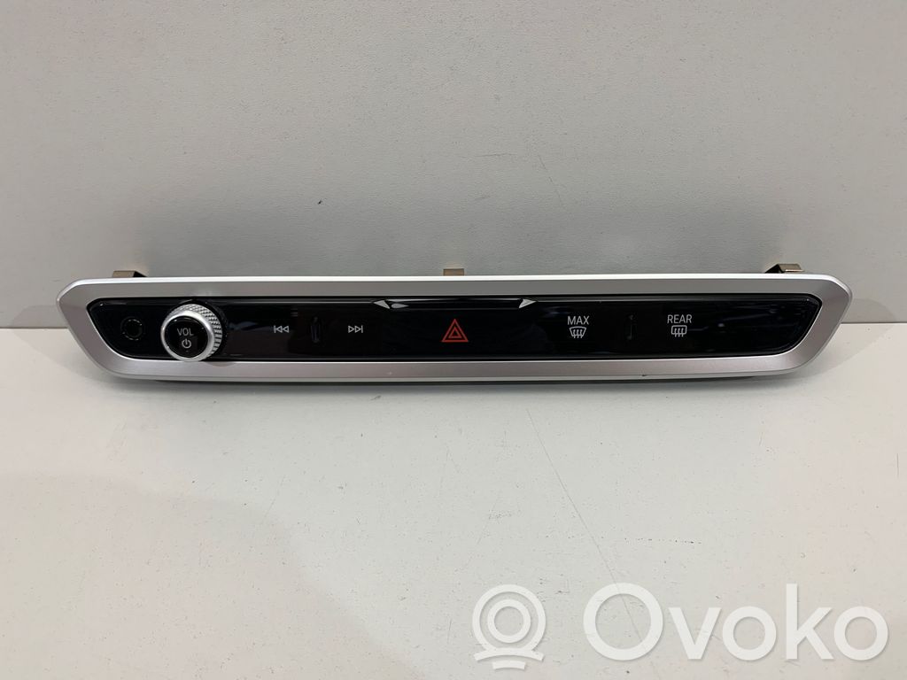 BMW X6M G06 F96 Head unit multimedia control 