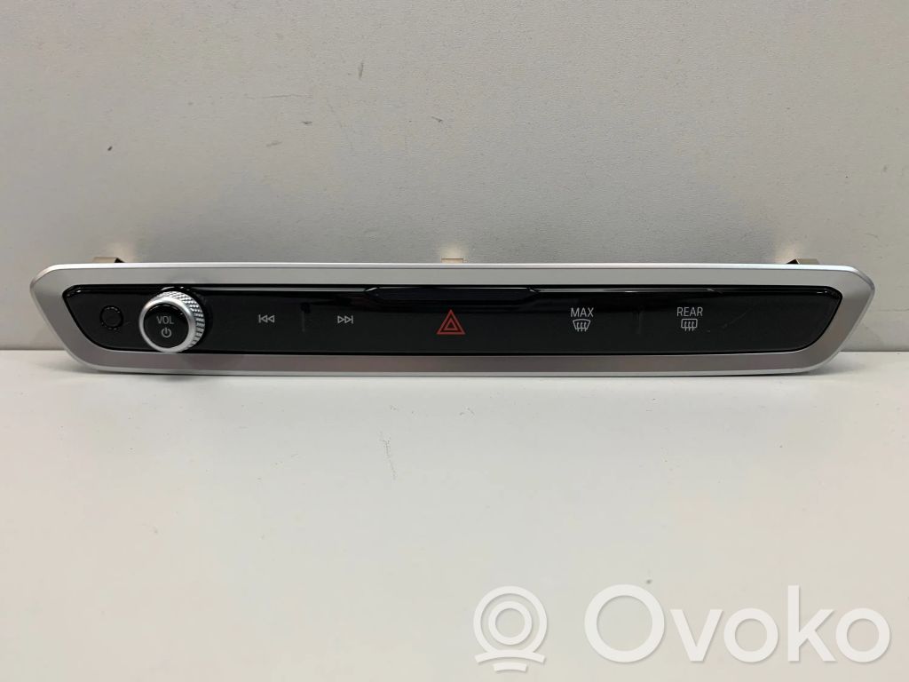 BMW X6M G06 F96 Head unit multimedia control 