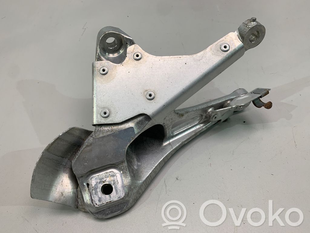 Engine mounting bracket   2284204