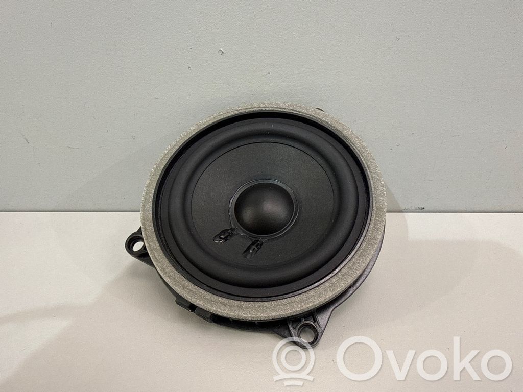 Altavoz de la puerta trasera   5A06FC5
