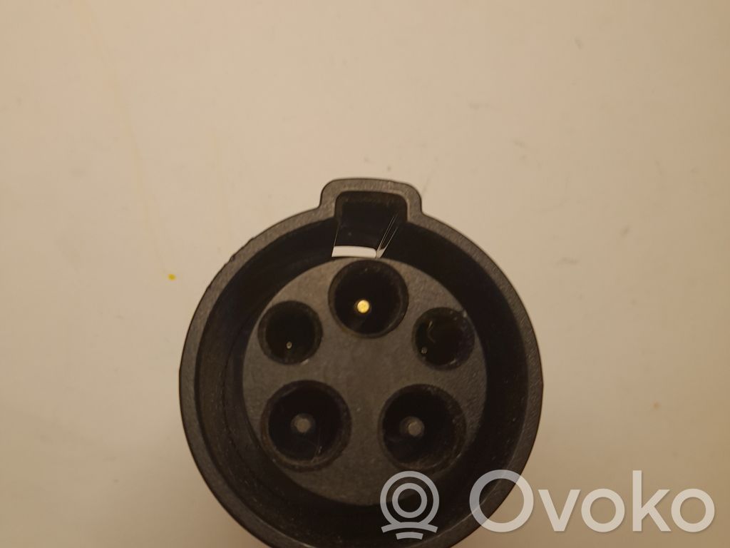 Tesla Model 3 Battery charger (optional) 