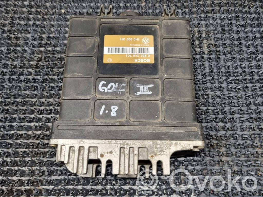 Volkswagen Golf III Engine control unit/module 