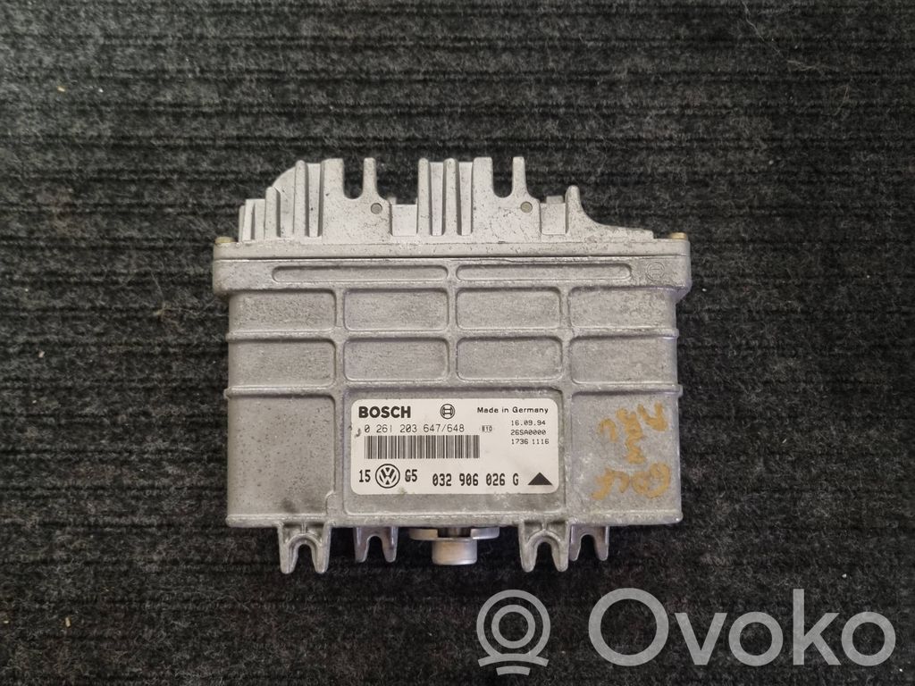 Volkswagen Golf III Engine control unit/module 