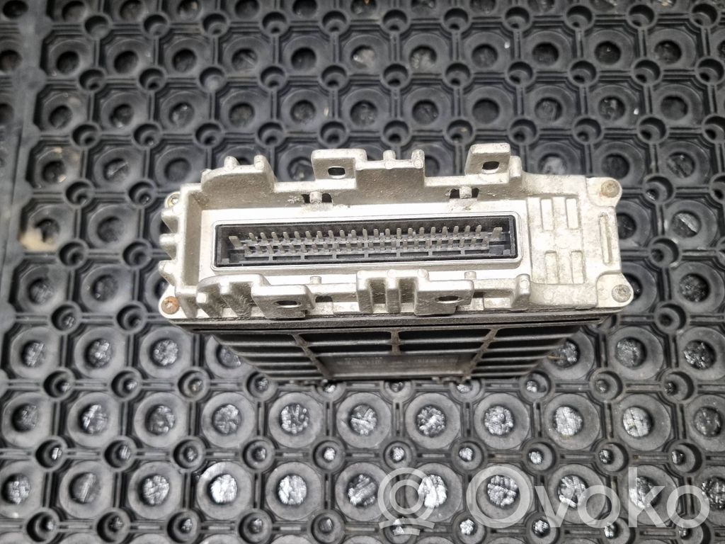 Volkswagen Golf III Engine control unit/module 