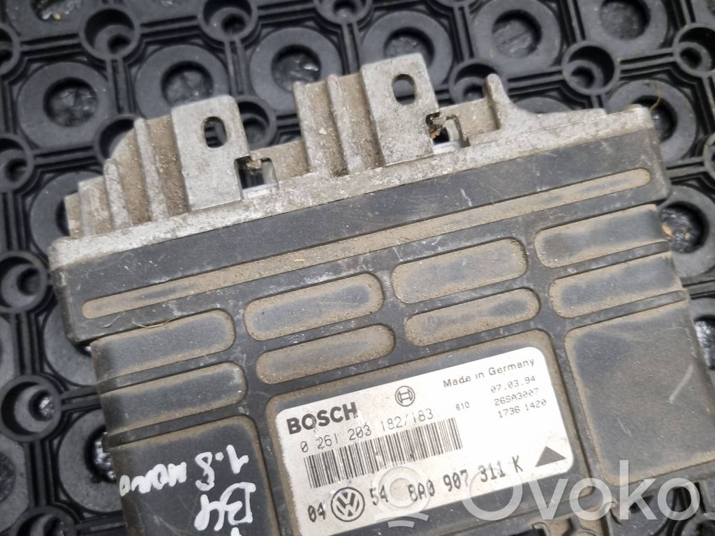 Volkswagen Golf III Engine control unit/module 