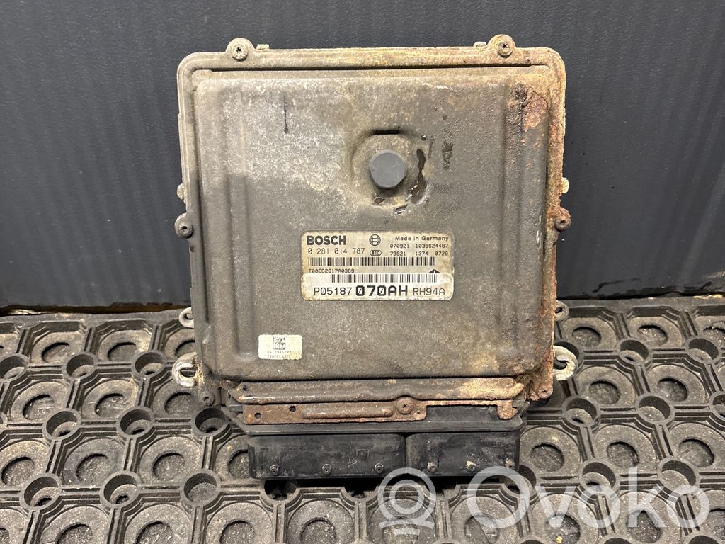 Chrysler Grand Voyager V Engine control unit/module 