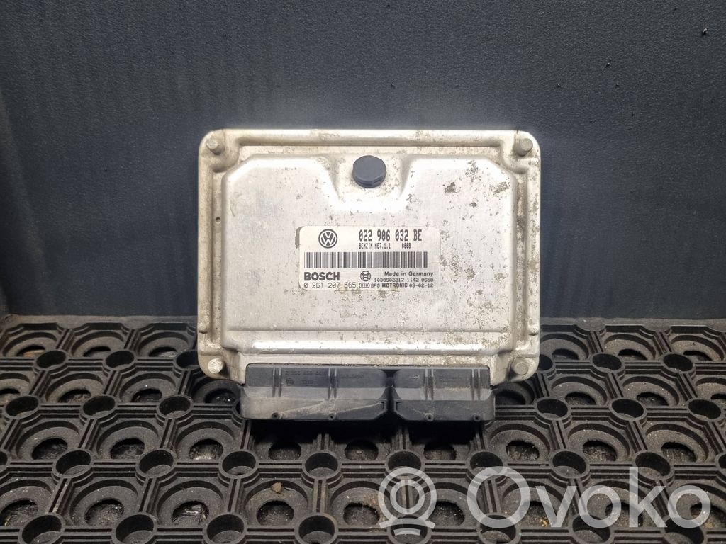 Volkswagen Touareg I Engine control unit/module 