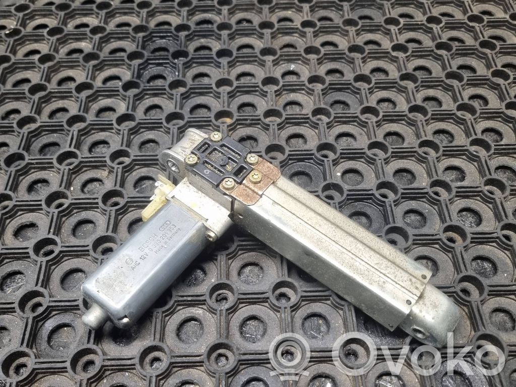 BMW 7 E65 E66 Istuimen säätömoottori 