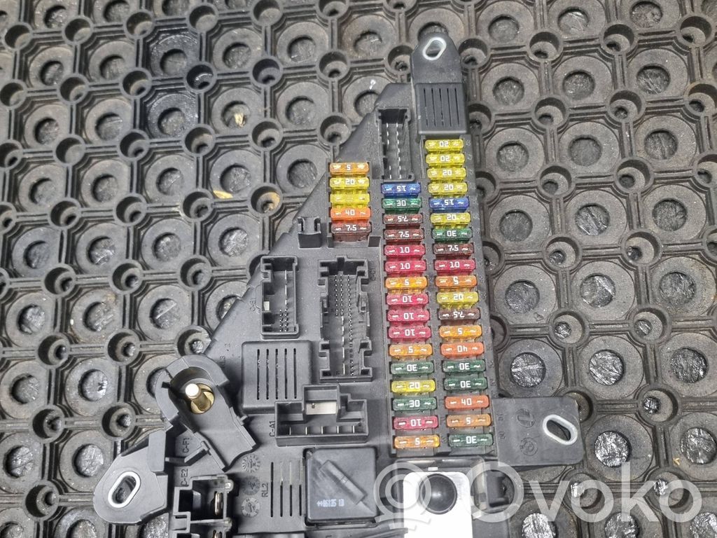 BMW 5 E60 E61 Fuse module 