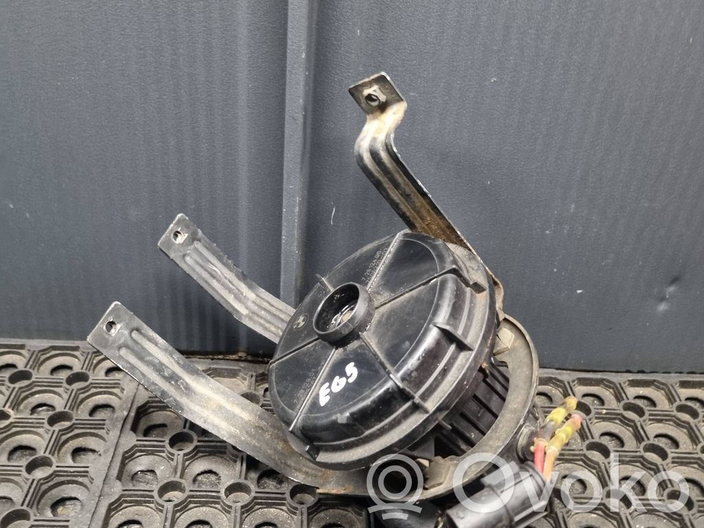 BMW 7 E65 E66 Antrinis oro siurblys 