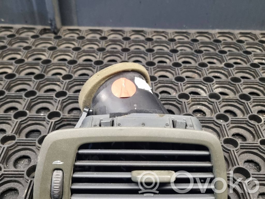 Volvo S60 Šoninės oro grotelės 