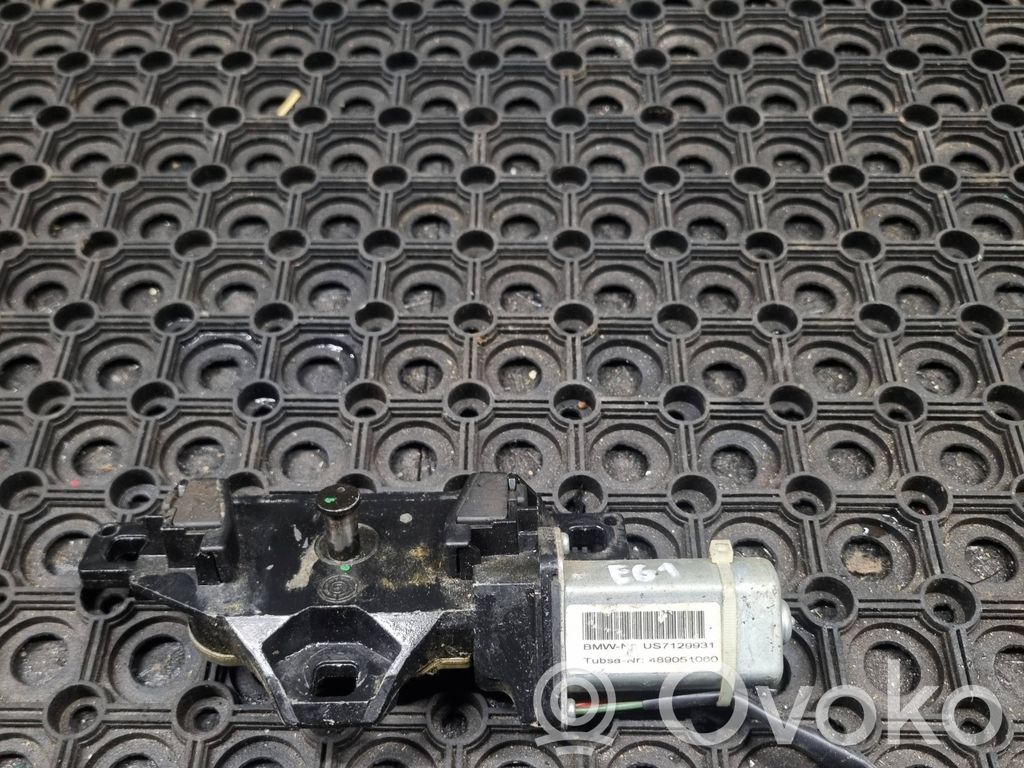 BMW 5 E60 E61 Aizmugurējā pārsega slēdzene 