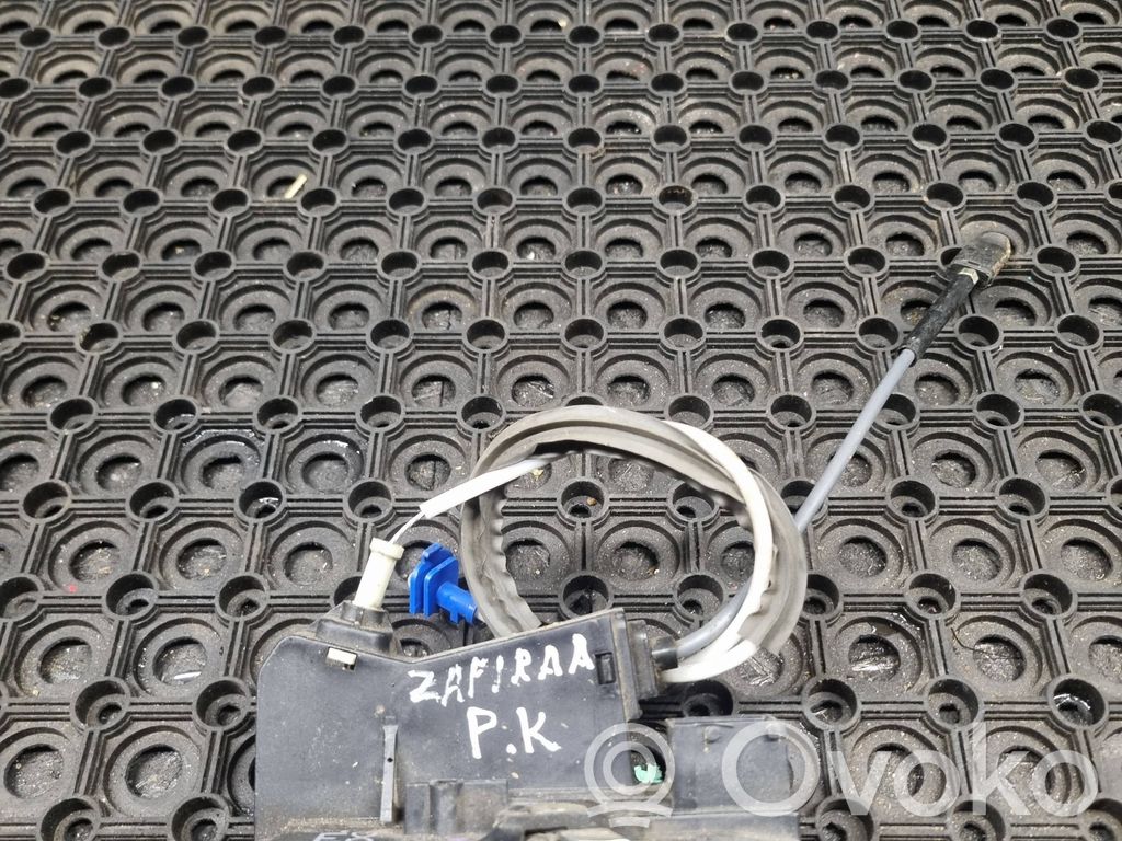Opel Zafira A Front door lock 