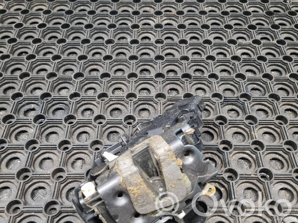 Ford S-MAX Aizmugurē slēdzene 