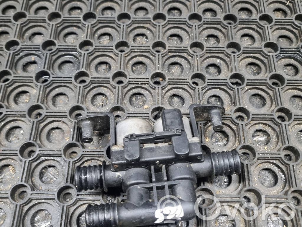 BMW 7 E65 E66 Coolant heater control valve 