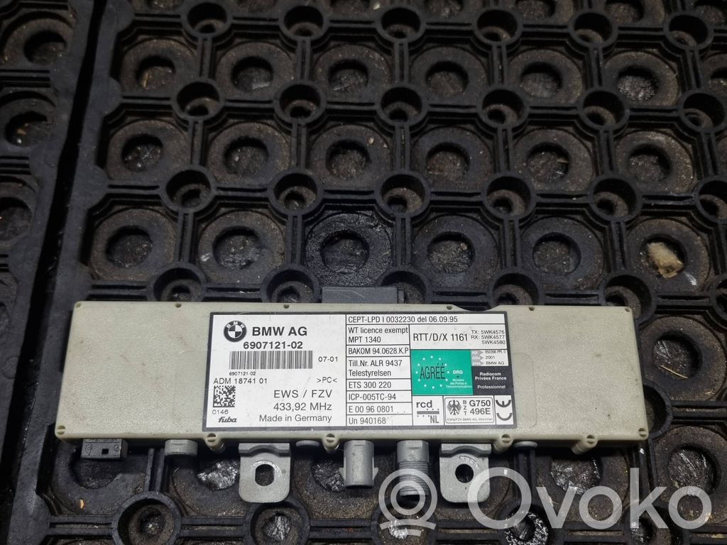 BMW 3 E46 Antenos stiprintuvas 