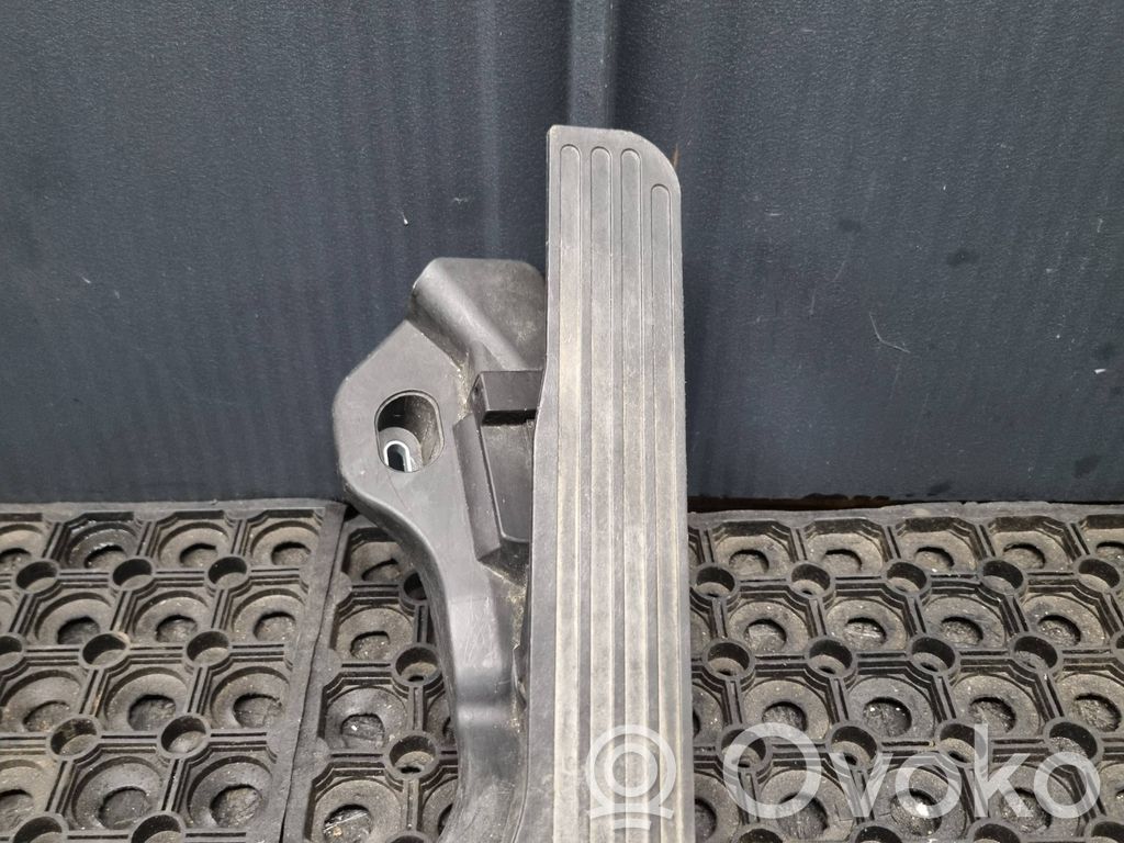 Volkswagen Golf Plus Accelerator throttle pedal 