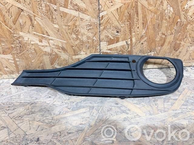 BMW 3 F30 F35 F31 Kratka dolna zderzaka przedniego 