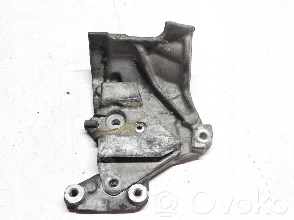 Peugeot 3008 I Engine mounting bracket 