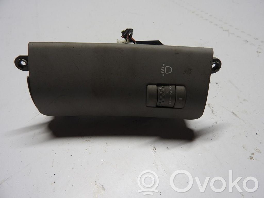 KIA Ceed Tailgate/trunk/boot open switch 