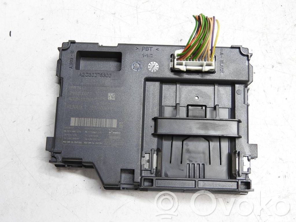 Renault Clio IV Ignition key card reader 