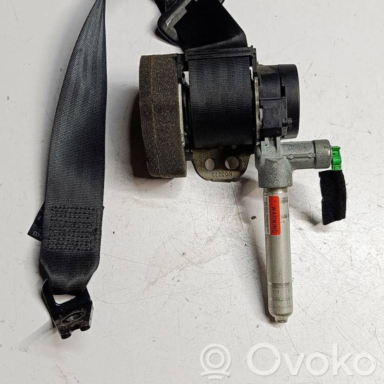 Volvo C30 Cinturón trasero 