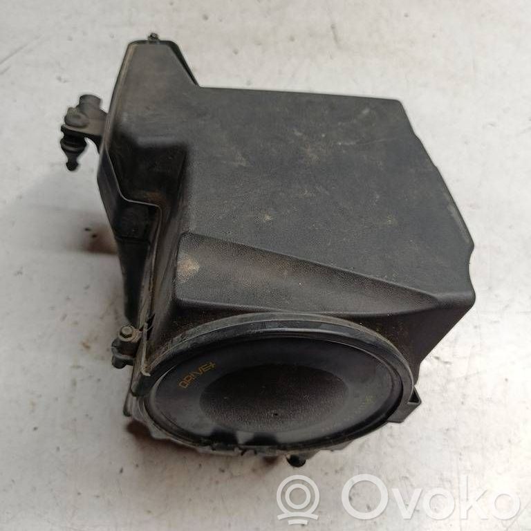 Volvo V40 Oro filtro dėžė 