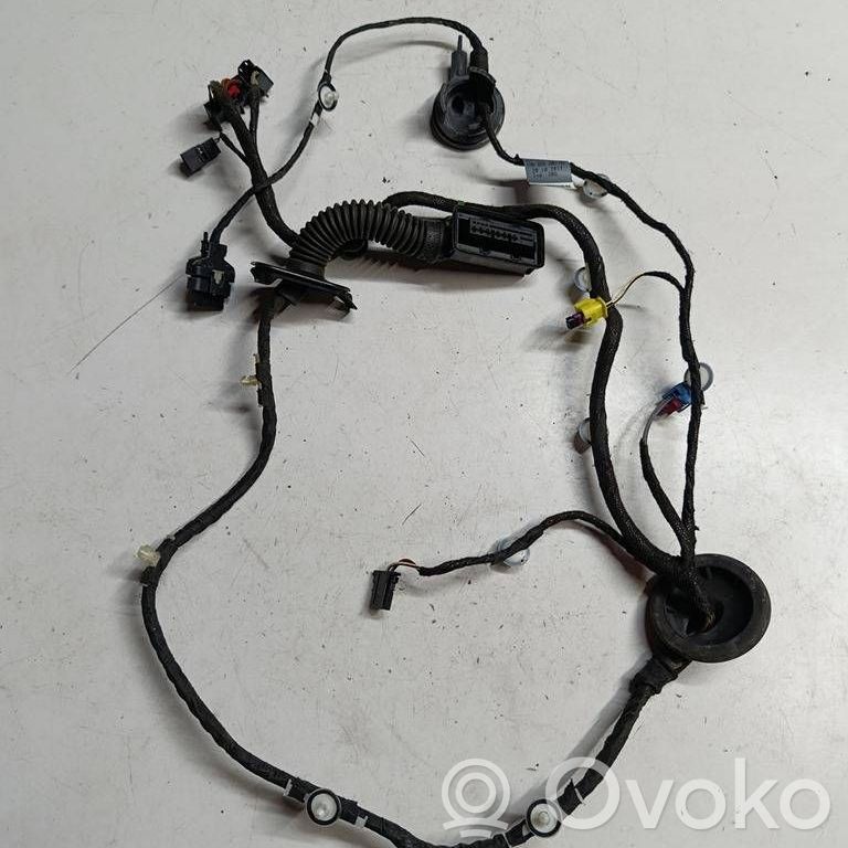 Audi Q2 - Cableado de puerta delantera 