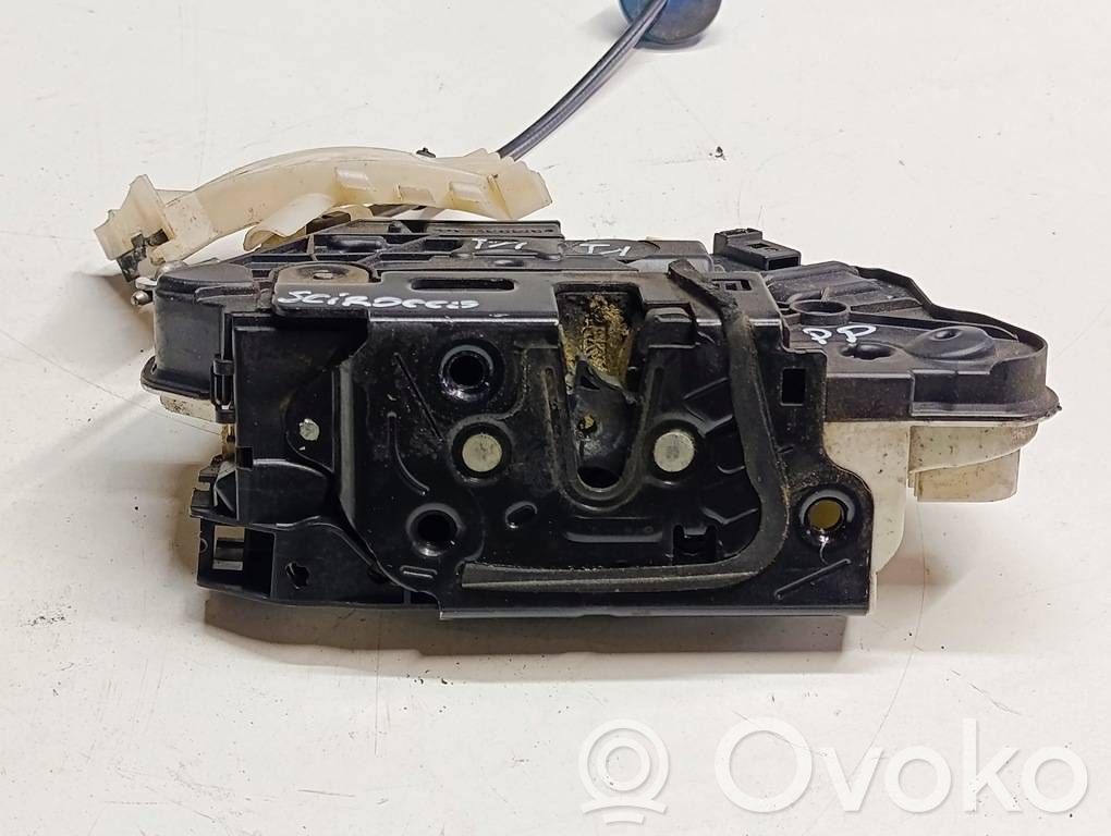 Front door lock   5N2837016AT1,5N2837016A
