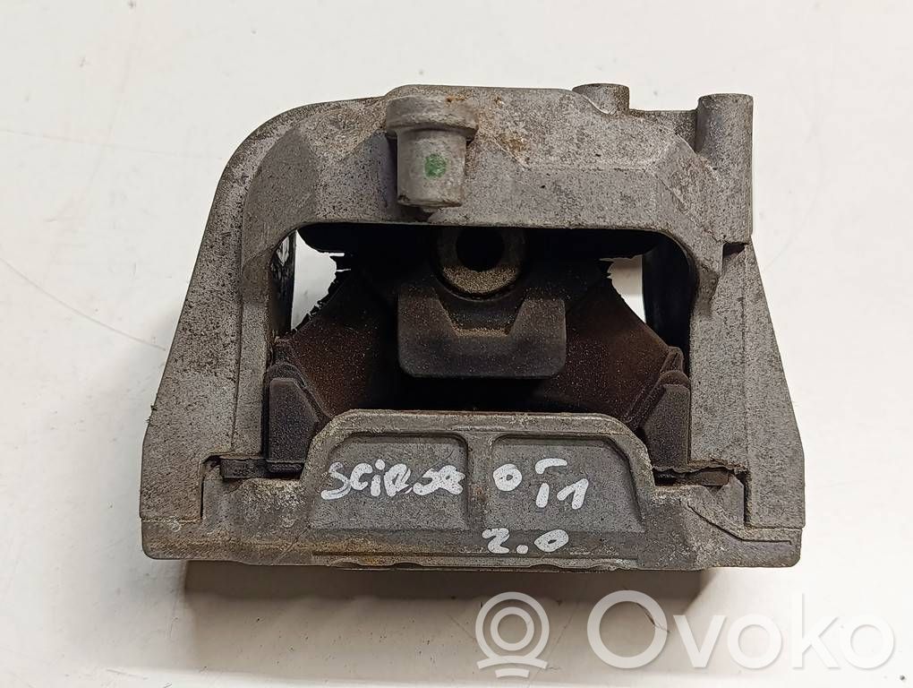 Volkswagen Scirocco Engine mount bracket 