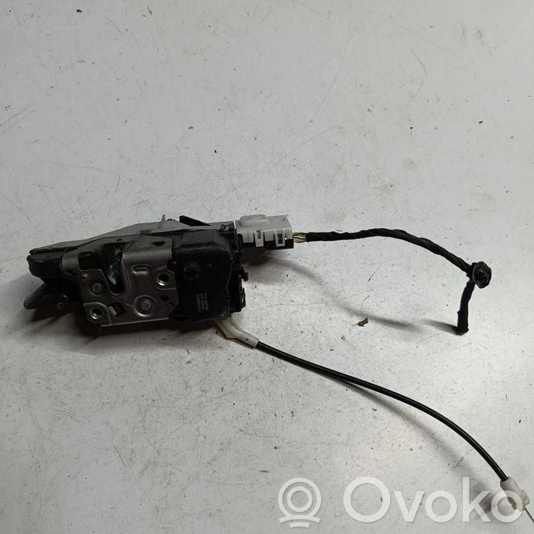 Peugeot 308 Front door lock 