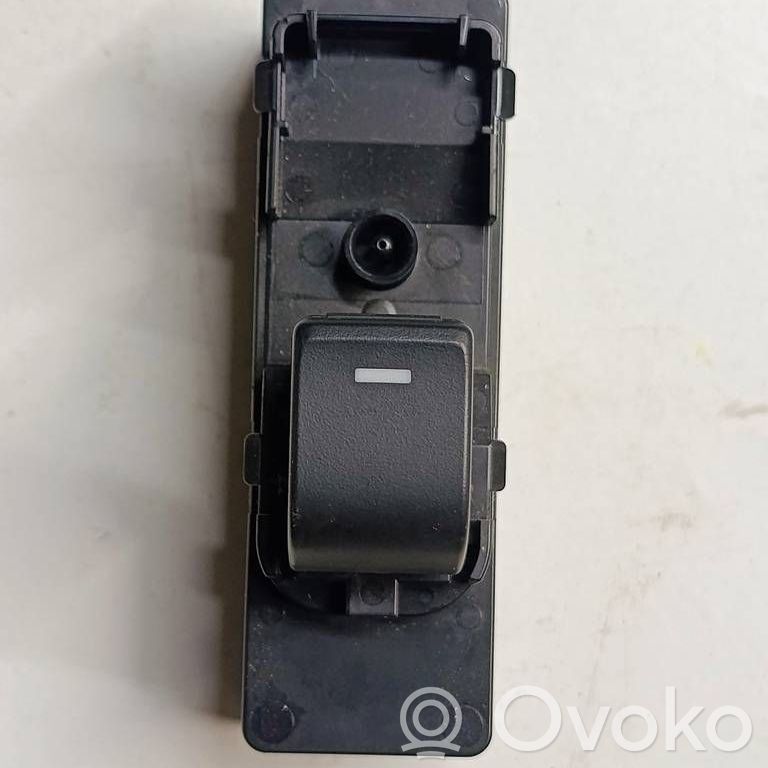 Mazda 6 Electric window control switch 