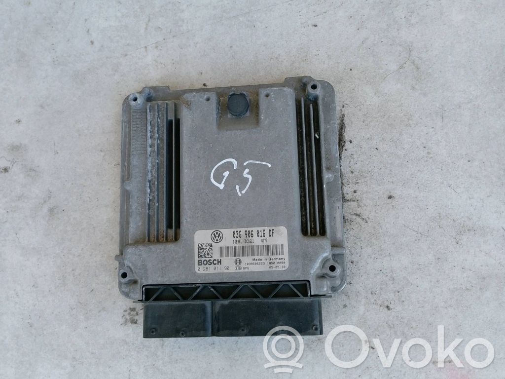 Volkswagen Golf V Engine control unit/module 