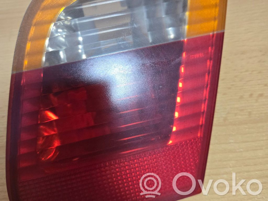 BMW 3 E46 Aizmugurējais lukturis virsbūvē 