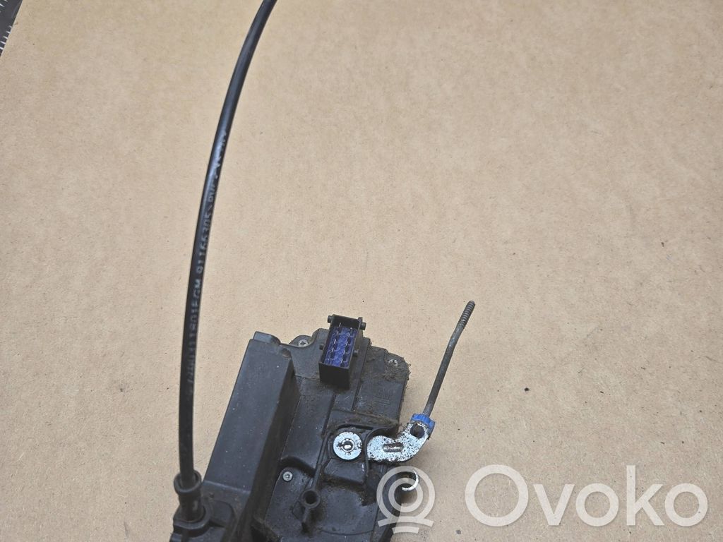 Opel Vivaro Priekšpusē slēdzene 